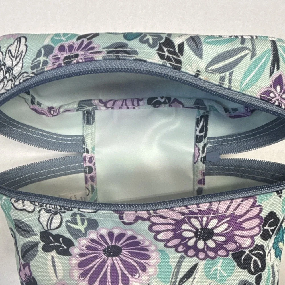 Vera Bradley Floral Makeup Bag Zip w/ Inner Pockets Multicolor Fabric 8x4